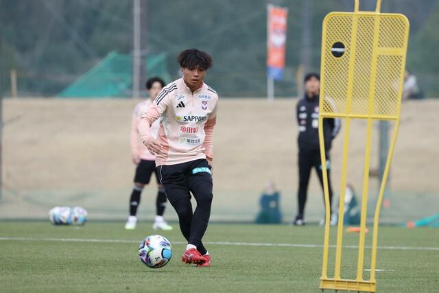 この日２４歳の誕生日を迎えたＦＷ若月大和＝宮崎県都城市