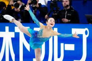 ジュニア女子フリー 演技する島田麻央=IGアリーナ