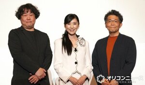 TBS日曜劇場『ザ・ロイヤルファミリー』Blu-ray＆DVD発売記念イッキ見オールナイト応援上映に登壇した（左から）加藤章一プロデューサー、黒木瞳、松田礼人監督 （C）ORICON NewS inc.