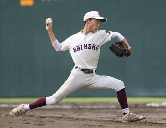 新潟商の先発中村洸太