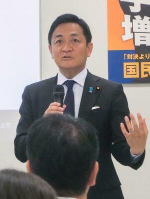 SNSに関する勉強会であいさつする国民民主党の玉木代表=4日午前、国会内