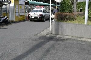男性が倒れていたとみられる現場付近=8日午後、千葉県松戸市
