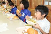 “命の味”かみしめて…「シカさん、ありがとう」糸魚川市・磯部小でジビエ給食