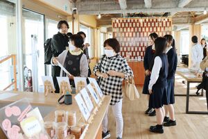 駐輪場を改修してオープンした交流拠点ミツケル=見附市本所2
