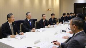 第四北越フィナンシャルグループと群馬銀行の統合準備委員会の第4回会合=24日、群馬県高崎市のホテル