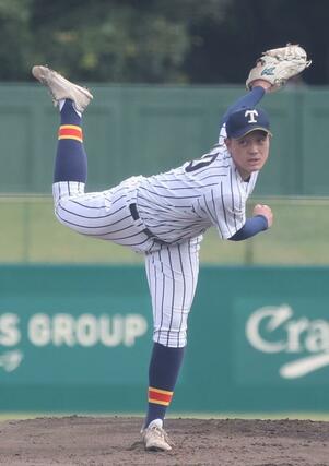 長岡大手－帝京長岡　７回を１失点に抑えた帝京長岡の先発渡部結貴＝長岡市悠久山