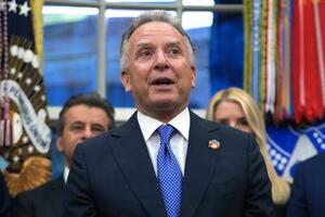 ホワイトハウスでのイベントで話す米国のウィットコフ和平交渉担当特使=1月、ワシントン(AP=共同)