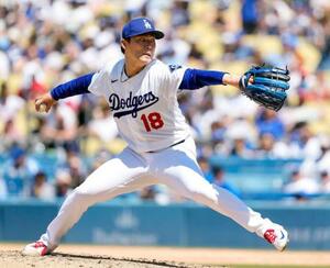 フィリーズ戦に先発したドジャース・山本=ロサンゼルス(共同)