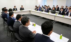 　社会保障国民会議の実務者会議＝３日午前、国会