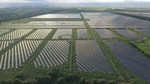 　大規模太陽光発電所（メガソーラー）＝２０２５年８月、北海道釧路町