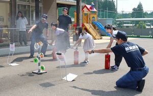 さまざまな仕事体験を楽しんだ子どもたち=出雲崎町米田