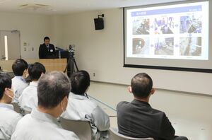 被災地での経験を共有した新潟市水道局の報告会=新潟市中央区関屋下川原町