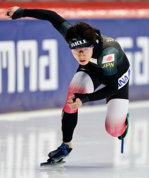 スピードスケートW杯今季最終戦を前に調整する森重航=インツェル(共同)