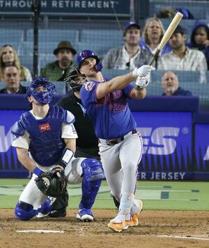 メッツのアロンソ=6月、ロサンゼルス(共同)