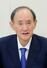 　インタビューに答える自民党の菅義偉元首相