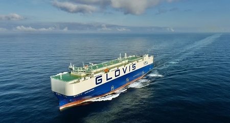 Seaspan、初の10,800CEU級LNG二元燃料自動車専用船を受領 Seaspan