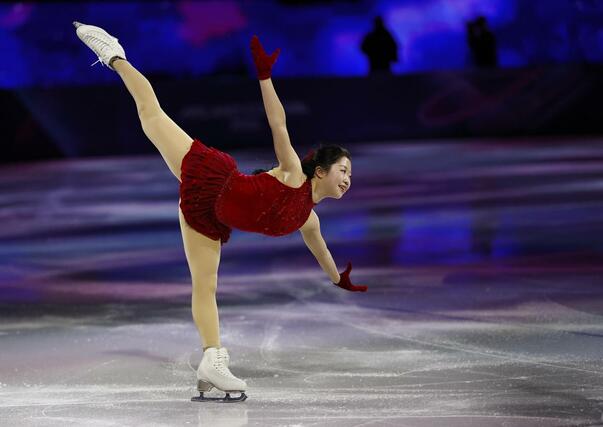 エキシビションで演技する中井亜美＝ミラノ（共同）