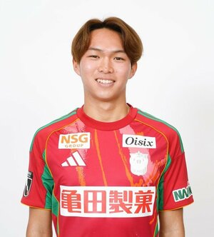 ＤＦ佐藤海宏（Ⓒアルビレックス新潟）