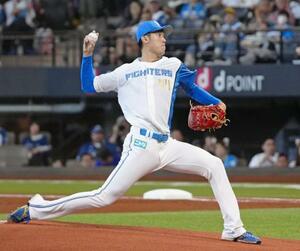 西武戦に先発し、7回3失点で4勝目を挙げた日本ハム・福島=エスコンフィールド