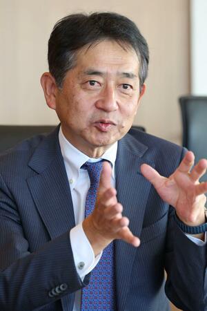 インタビューに応じる齊藤昇代表取締役社長CEO=新潟市中央区の新潟日報メディアシップ