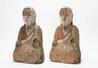 大分県国東市の神社の神像の複製品(左)と実物(大分県立歴史博物館提供)