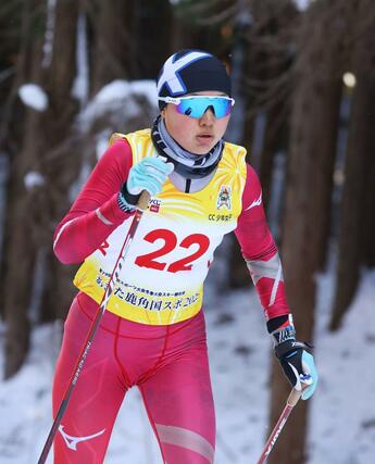 クロカン少年女子５キロクラシカル２位の福原優香（十日町高）＝秋田県鹿角市花輪の花輪スキー場ＸＣコース、２０２５年２月１５日