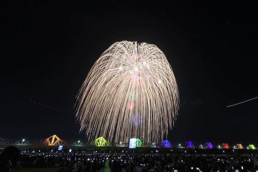 写真で見る・長岡まつり］長岡空襲から80年―平和への願いと祭りの熱気