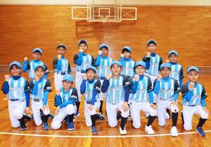 全国大会に出場する「塩沢ヤンチャーズ」のメンバー＝南魚沼市塩沢