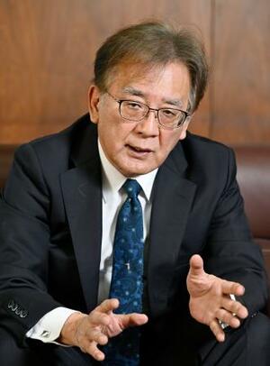 インタビューに答える東邦ガスの山碕聡志社長