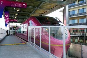 飲食エリアの隣に準備している、特急サンダーバードの先頭車両を活用したアート空間=19日午後、京都市下京区