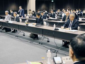 東京電力柏崎刈羽原発の安全対策について議論した県技術委員会=4月16日、新潟市中央区