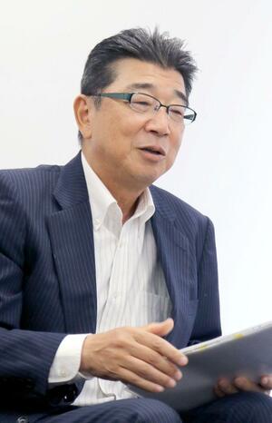 減便や運賃値上げの背景などを語った新潟交通の古川公一・代表取締役常務=新潟市中央区