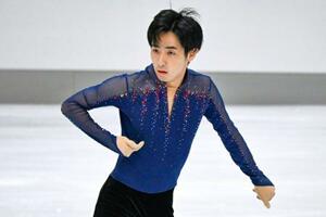 男子SP 演技する壷井達也=オーベルストドルフ(共同)