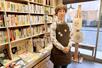 「本屋とキッチン よりまし堂」の岩下結さん=26日午後、東京都日野市