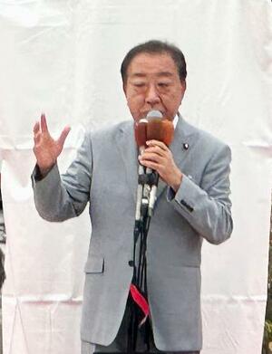 鹿児島市で街頭演説する立憲民主党の野田代表=4日