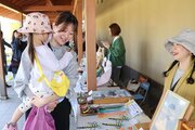 観桜会に“花添える”雑貨や焼き菓子を販売「高田夜桜みやげ市」　12日も開催