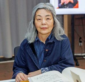 ネリー・ザックス賞の授賞式に出席した多和田葉子さん=14日、ドイツ・ドルトムント((C)Stadt Dortmund/Benito Barajas提供・共同)