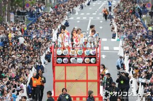 『御堂筋ランウェイ2025』に登場したSUPER EIGHT