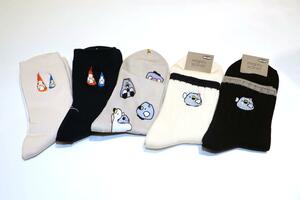 三角だるまとごずっちょ、靴下屋のコラボ商品