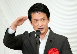 講演する中道改革連合の小川代表=27日午後、東京都千代田区