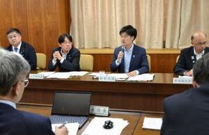 　農林水産業の気候変動対応を加速するための施策を議論する会合＝２５日午後、農水省