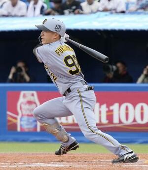 　３回阪神２死、福島が中前打を放つ＝神宮