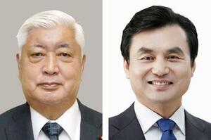 (左から)中谷元・防衛相、韓国の安圭伯国防相(聯合=共同)