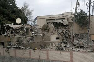 米国とイスラエルの攻撃で破壊されたイラン国営テレビの建物=2日、テヘラン(AP=共同)