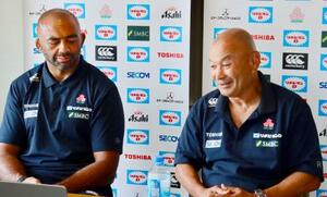 オンラインで記者会見するラグビー日本代表のジョーンズ・ヘッドコーチ(右)とリーチ主将=3日((C)JRFU)
