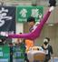 体操男子団体決勝　加茂の２年上田聖真のあん馬の演技＝北九州市