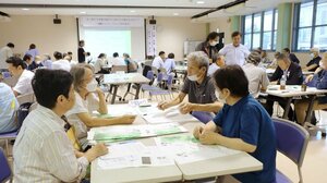 東京電力柏崎刈羽原発で事故が発生した場合の避難の在り方を考えた学習会=6月23日、新発田市中央町3