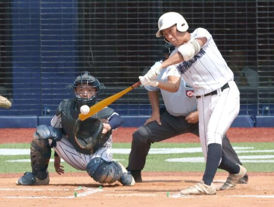 帝京長岡-新潟産大付 2回新潟産大付1死三塁、千野虹輝の適時打で2-0