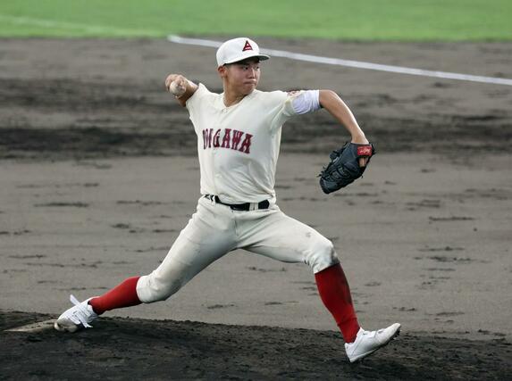 6回無失点で完封した糸魚川の先発縄=9月12日、柏崎市佐藤池野球場