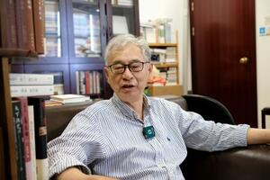 台湾の「唐奨」の受賞者に選ばれた中国・復旦大の葛兆光教授=5月、上海(唐奨教育基金会提供・共同)